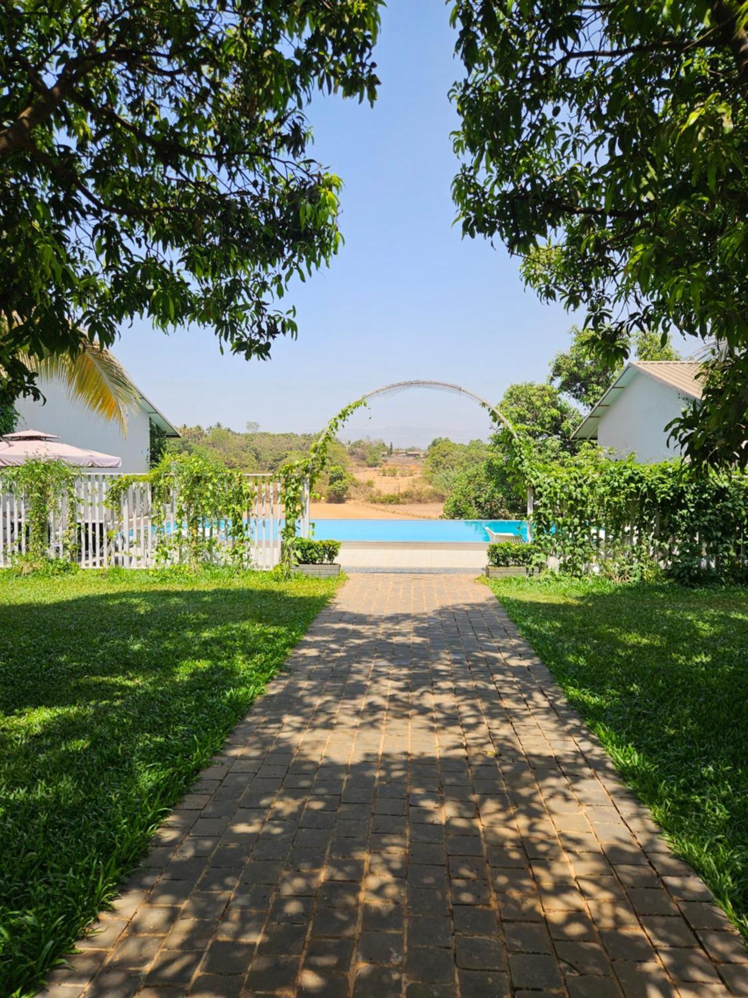 River Estates Luxury Resort & Spa Karjat Bagian luar foto