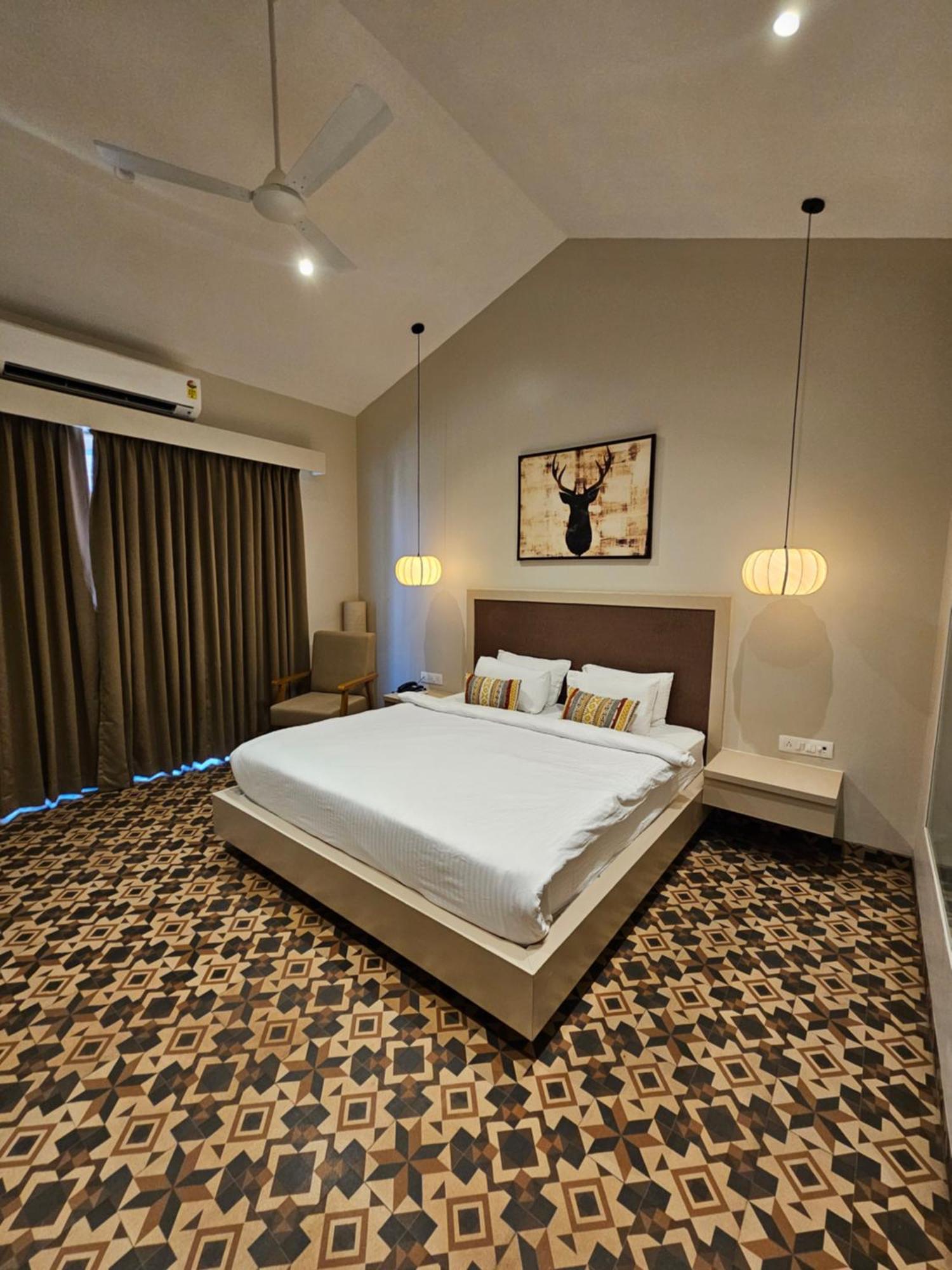 River Estates Luxury Resort & Spa Karjat Bagian luar foto