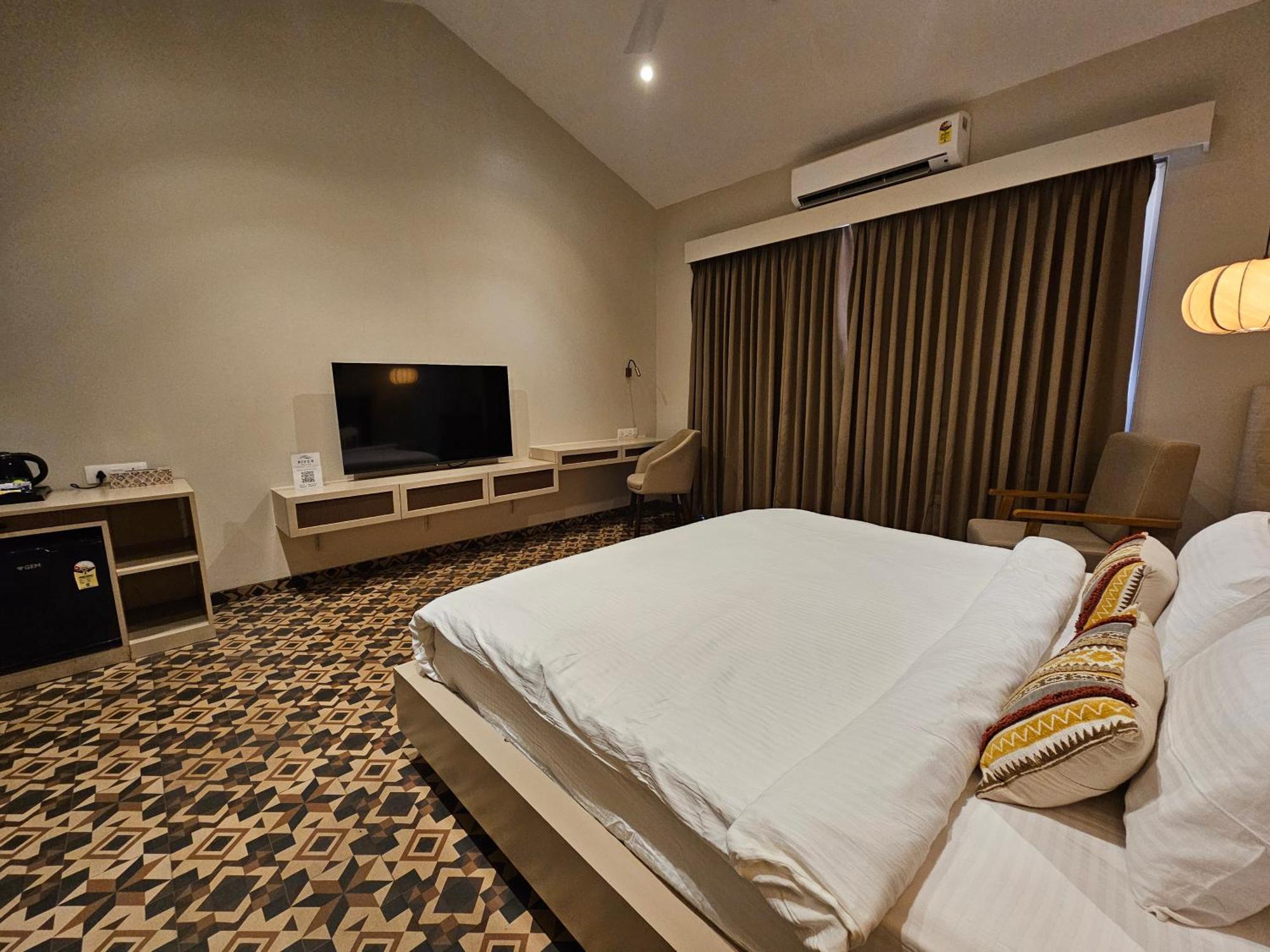River Estates Luxury Resort & Spa Karjat Bagian luar foto