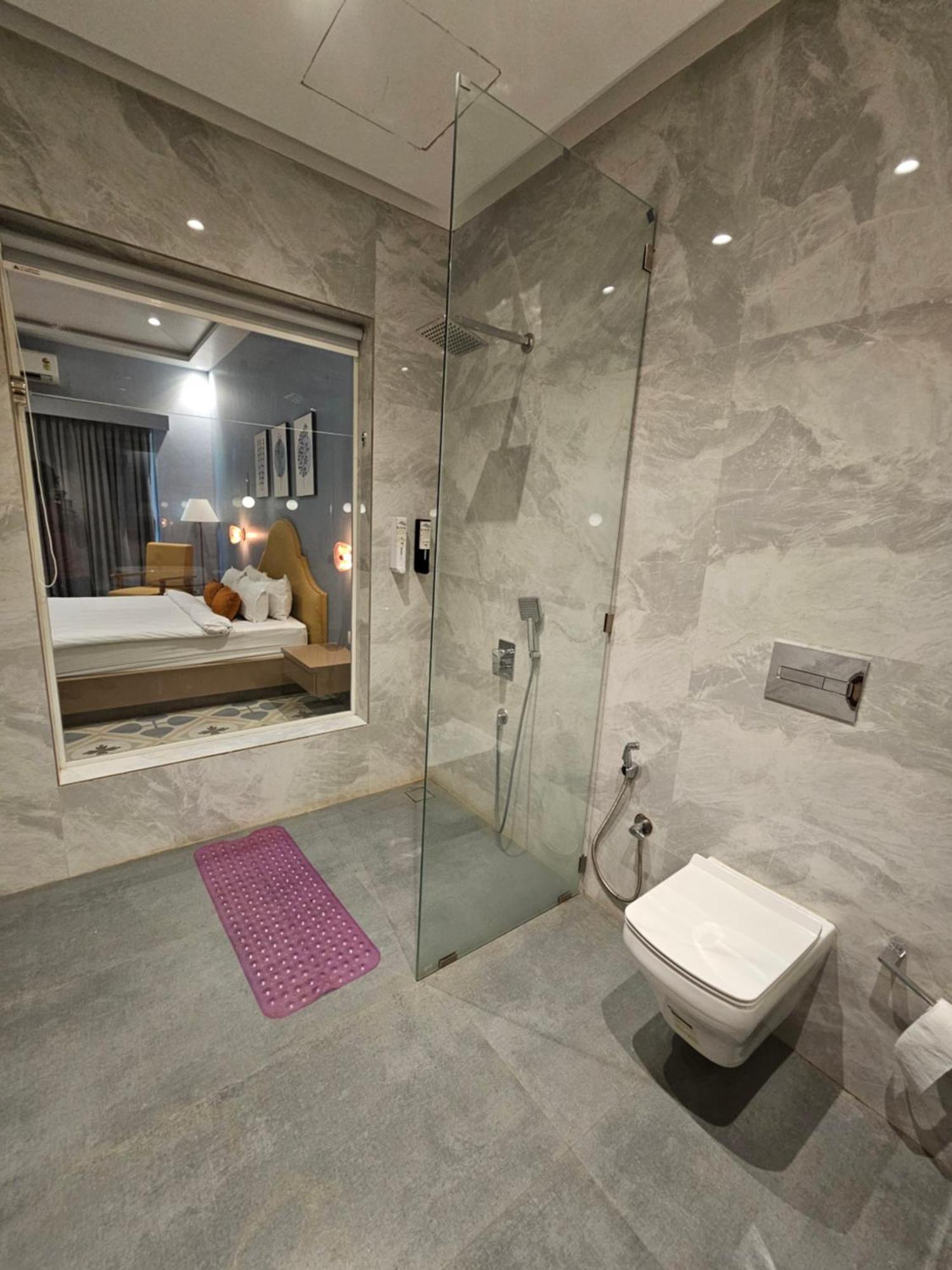 River Estates Luxury Resort & Spa Karjat Bagian luar foto