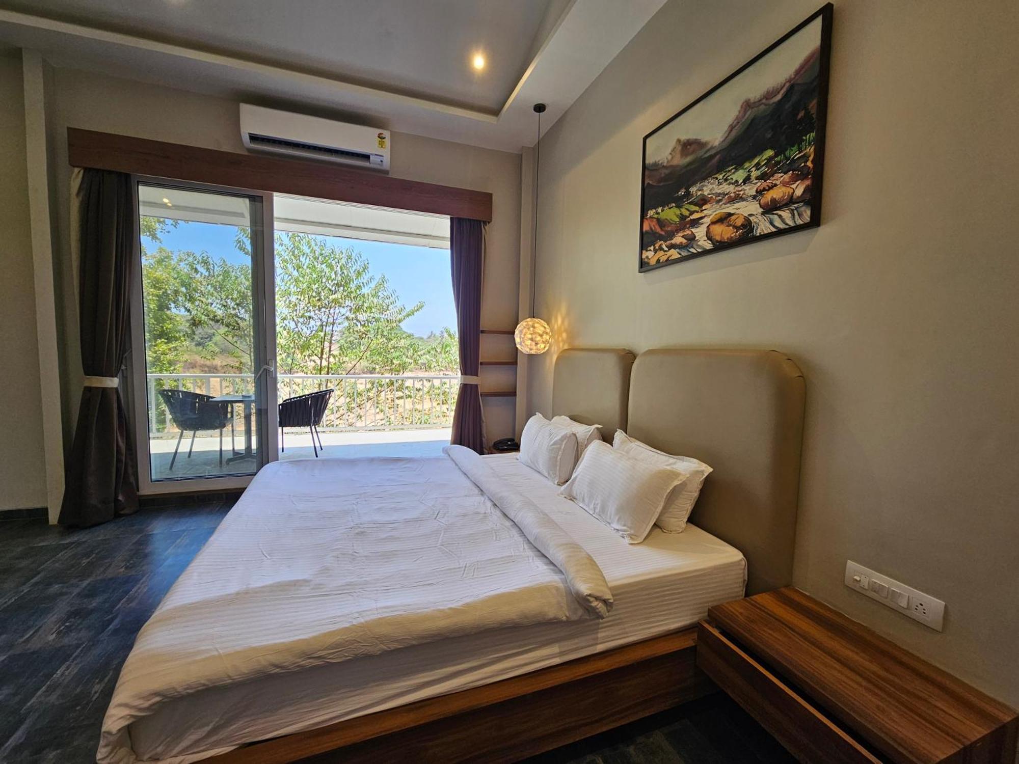 River Estates Luxury Resort & Spa Karjat Bagian luar foto