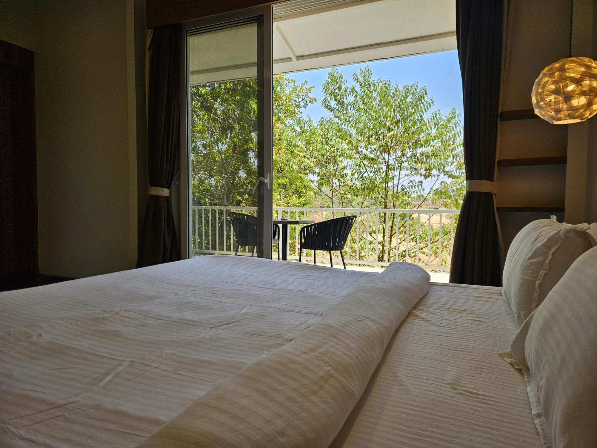 River Estates Luxury Resort & Spa Karjat Bagian luar foto